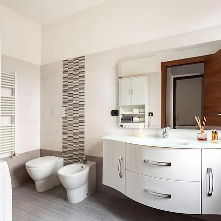 Lussuosa Nel Monferrato-netflix & Wifi-residenza Il Moro Villa